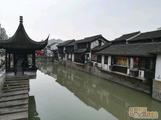 旧社会的暗窑老鸨有多可恨？一份报纸揭开背后真相，女人活得太惨